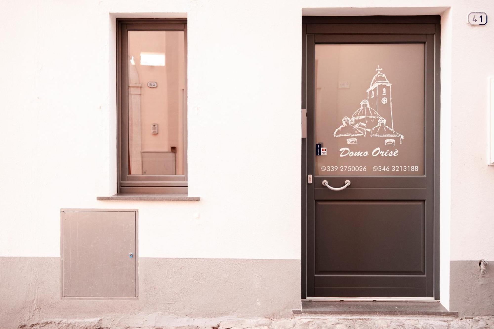 Domo Orise Alloggio In Pieno Centro 오로세 외부 사진